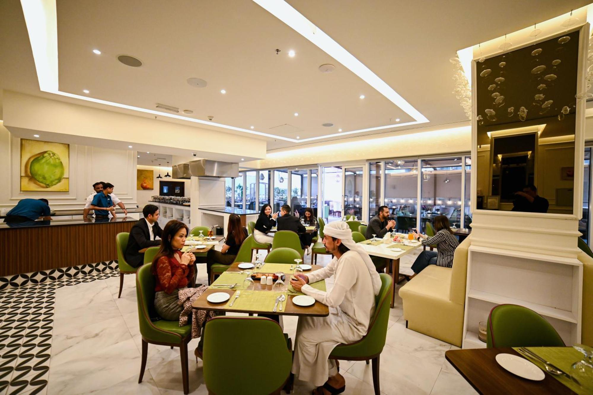 Seven Seas Hotel Dubai Exterior foto
